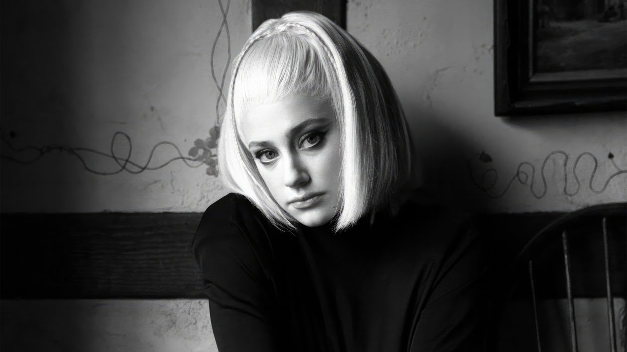 Lili Reinhart Yana Yatsuk 4k