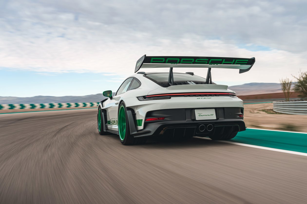 2023 Porsche 911 GT3 RS 8k