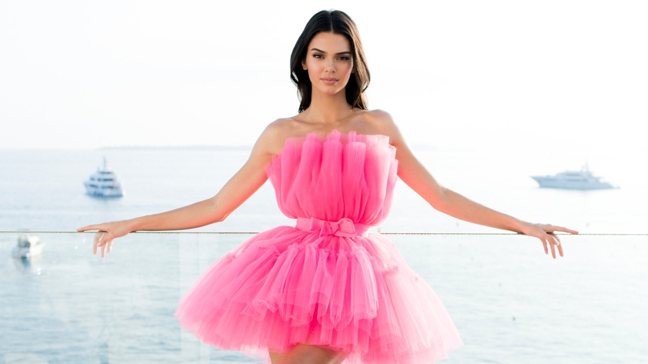 Kendall Jenner AmfAR Cannes Gala Photoshoot 2019 4k