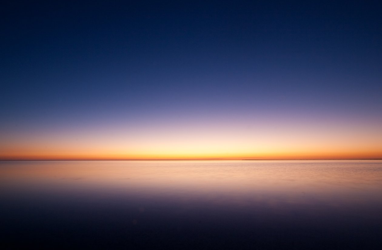 Sunrise Ocean Minimalism Simple Background