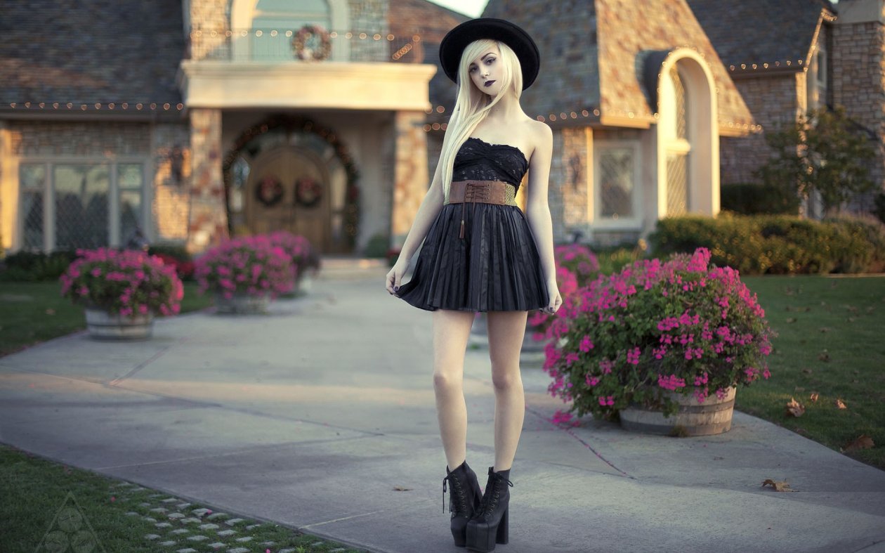 Girl Strapless Dress