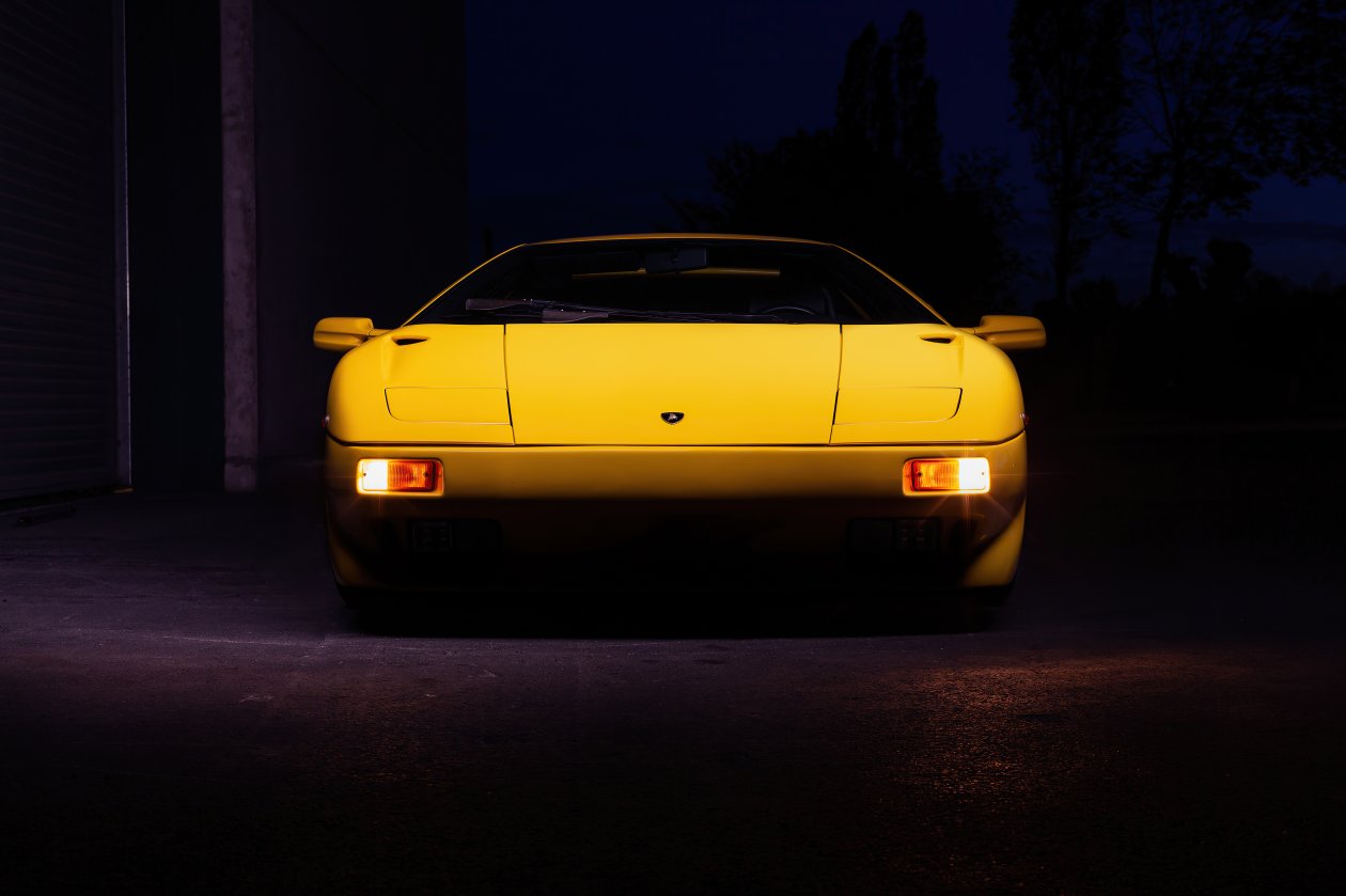 Yellow Lamborghini Diablo 5k