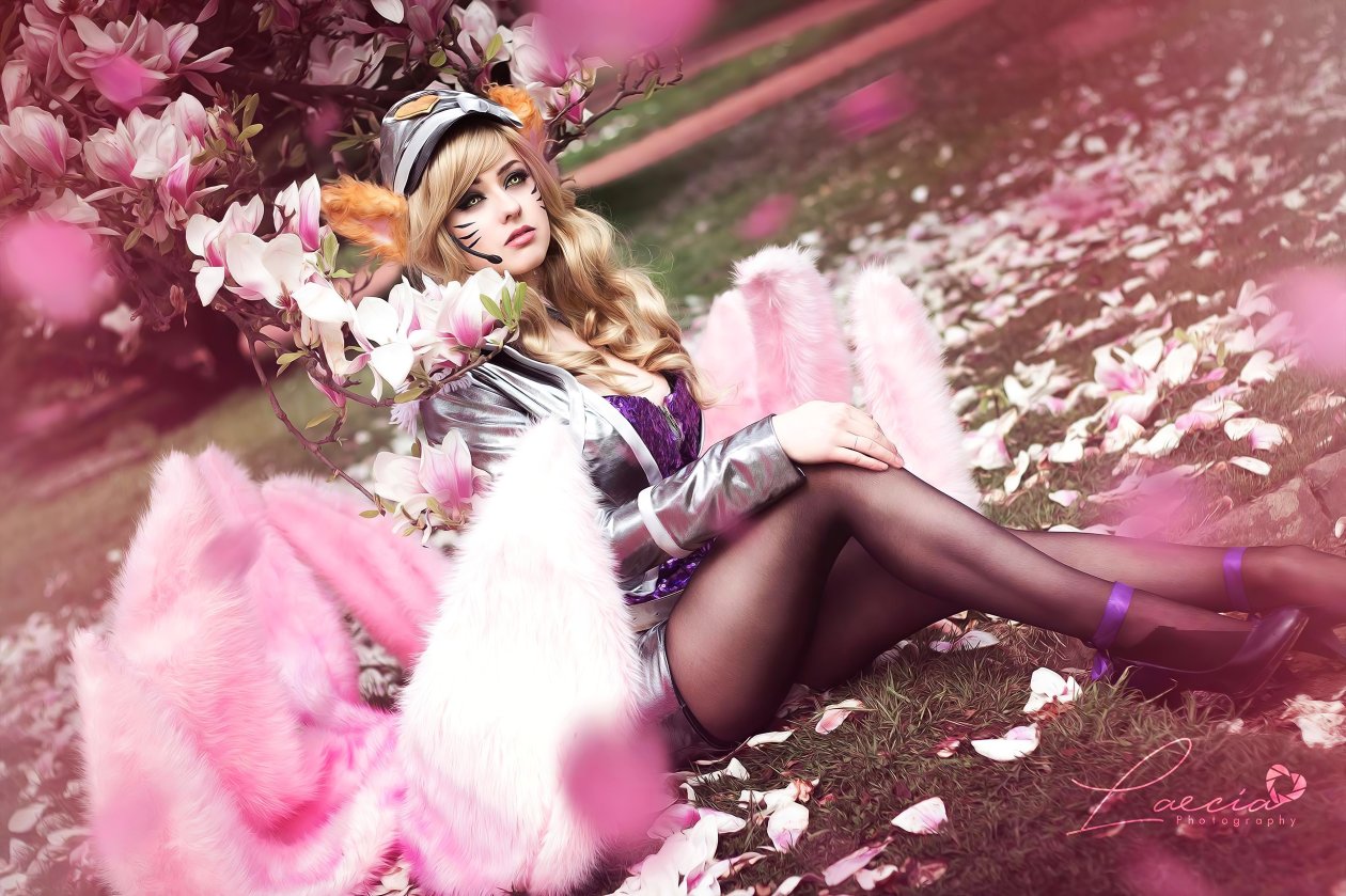 League Of Legends Cosplay Girl 4k