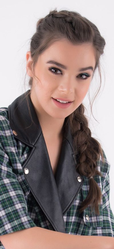 Fond d'écran iPhone 2016 Hailee Steinfeld Singer