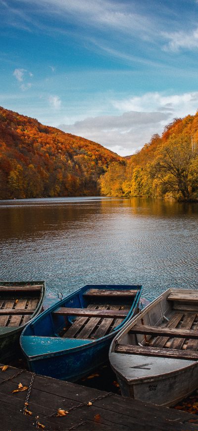 Fond d'écran iPhone Colored Row Boats 5k