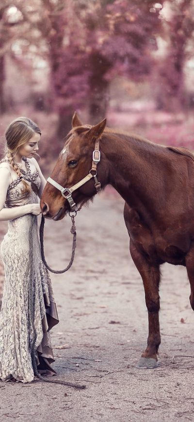 Fond d'écran iPhone Girl With Horse