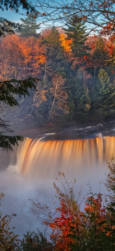 Fond d'écran iPhone Autumn Waterfall Forest Fall 5k