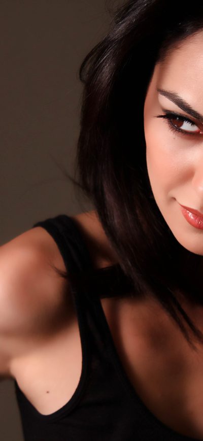 Fond d'écran Nazanin Boniadi sur iPhone