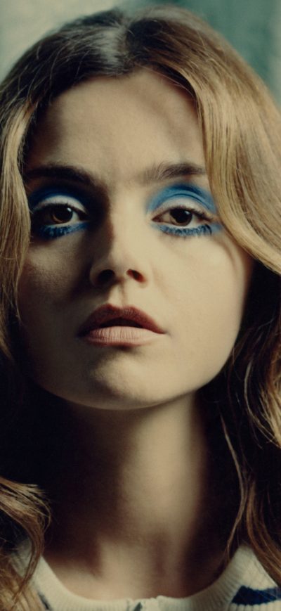 Fond d'écran iPhone Jenna Coleman 5K Wonderland Magazine