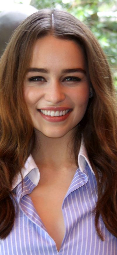 Fond d'écran iPhone Emilia Clarke Cute Smile