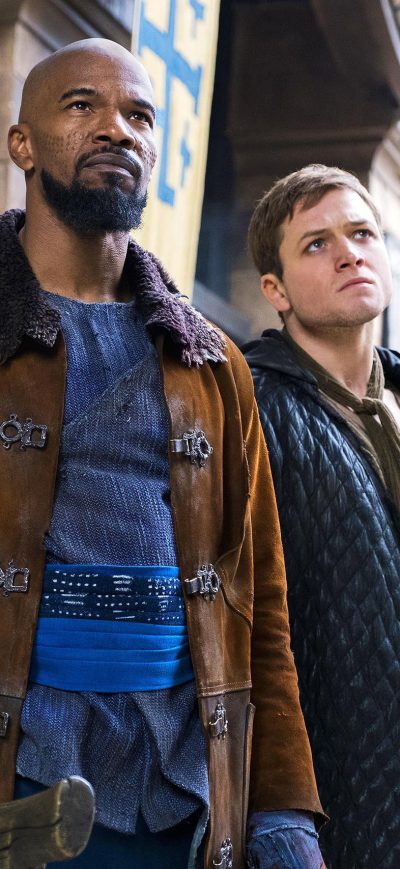 Fond d'écran iPhone Jamie Foxx As Little John And Taron Egerton In Robin Hood 2018