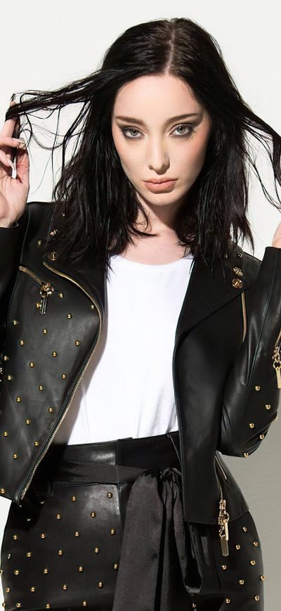 Fond d'écran iPhone Emma Dumont 2020