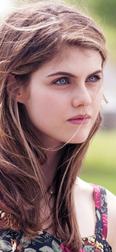 Fond d'écran iPhone Alexandra Daddario New