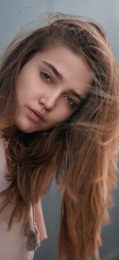 Fond d'écran iPhone Girl Green Eyes Brunette 4k