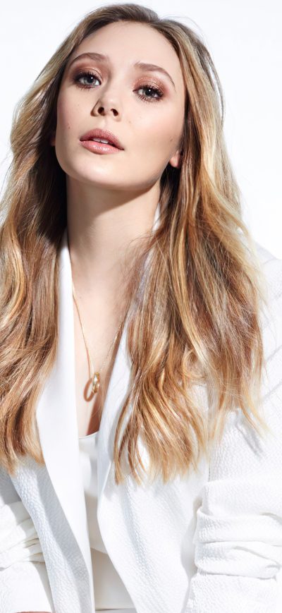 Fond d'écran iPhone Elizabeth Olsen Marie Claire 2021