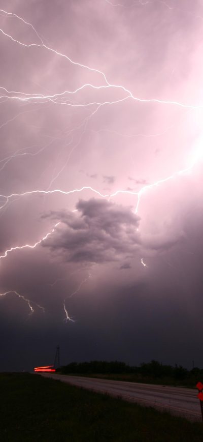 Fond d'écran iPhone Lightning Storm 4k