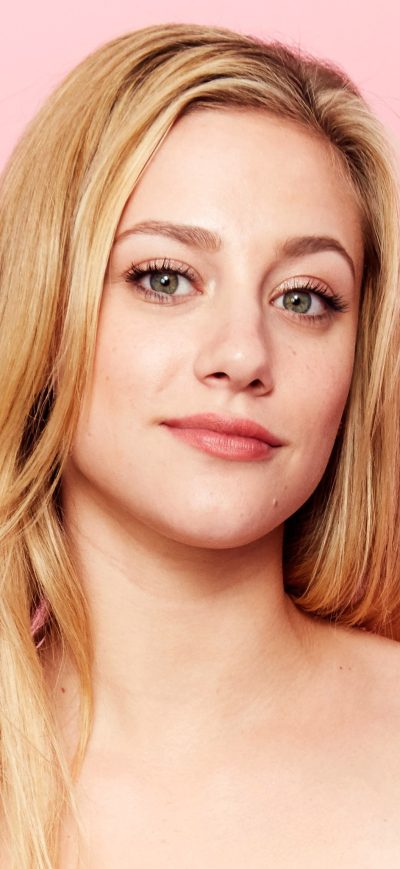 Fond d'écran iPhone Lili Reinhart Comic Con 2017