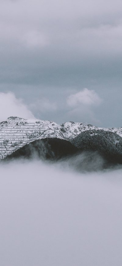 Fond d'écran iPhone Clouds Covered Mountains 4k