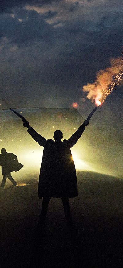 Fond d'écran Five Fingers For Marseilles 2017 4k sur iPhone