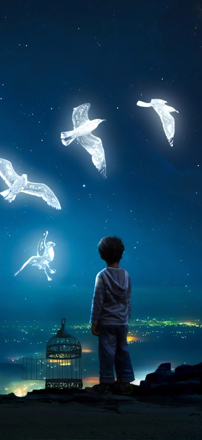 Fond d'écran iPhone Boy Child Freeing Birds
