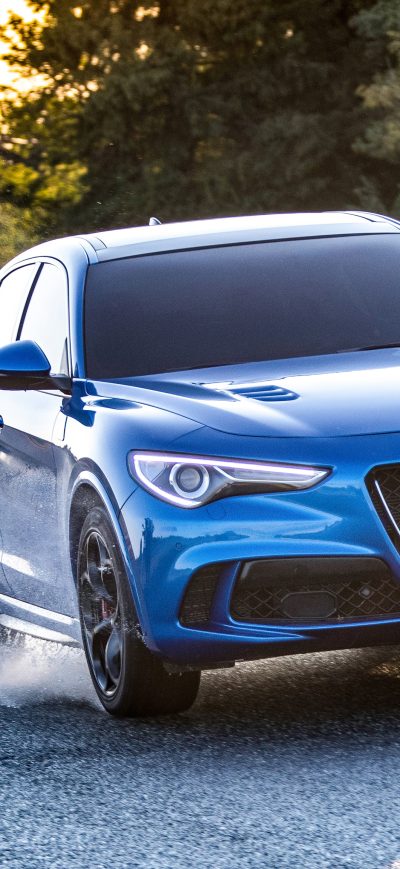 Fond d'écran iPhone Alfa Romeo Stelvio Quadrifoglio
