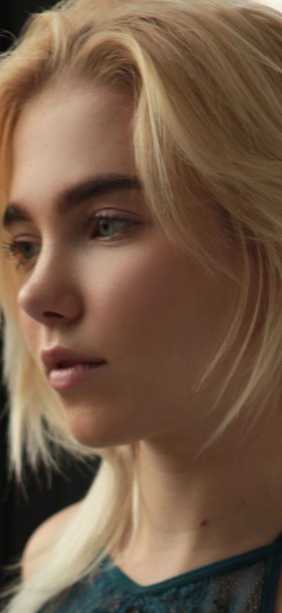 Fond d'écran iPhone Blonde Girl 4k