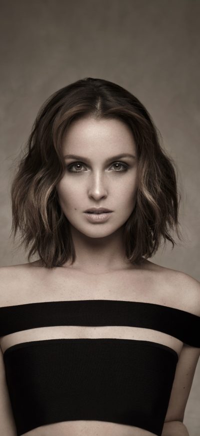Fond d'écran Camilla Luddington 4k sur iPhone