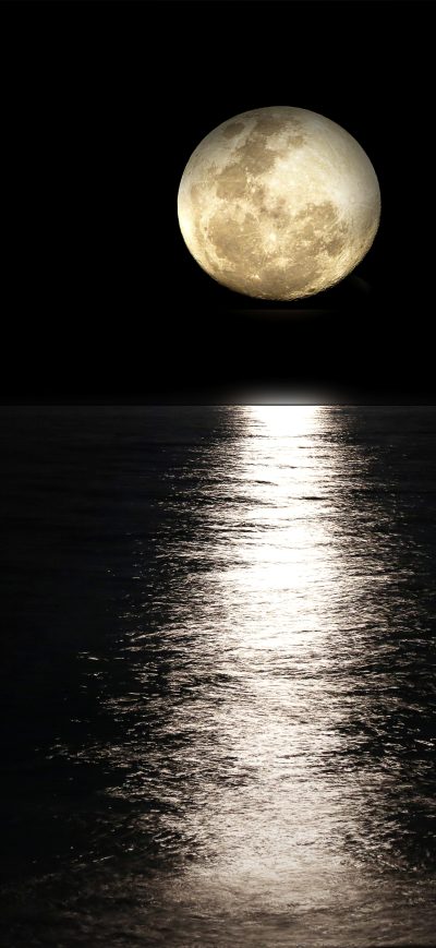 Fond d'écran iPhone Dark Night Moon Reflection In Sea 5k