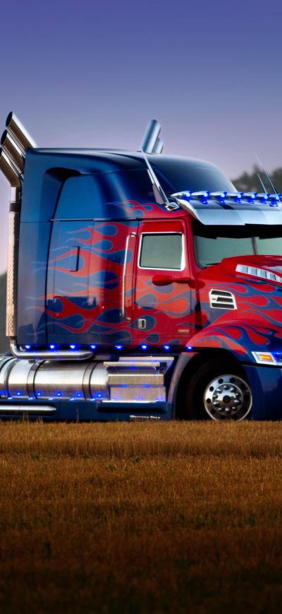Fond d'écran iPhone Transformers The Last Knight 5 Optimus Prime Truck 5k