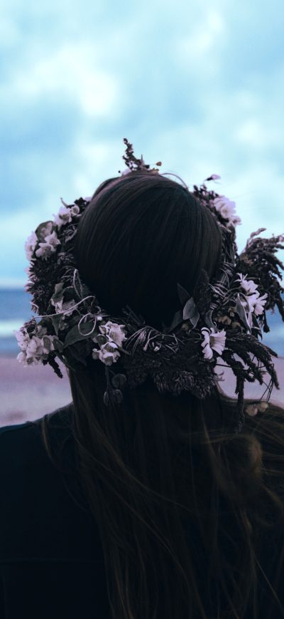 Fond d'écran iPhone Flower Crown On Head 5k