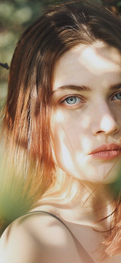 Fond d'écran iPhone Blue Eyes Girl Brunette Face