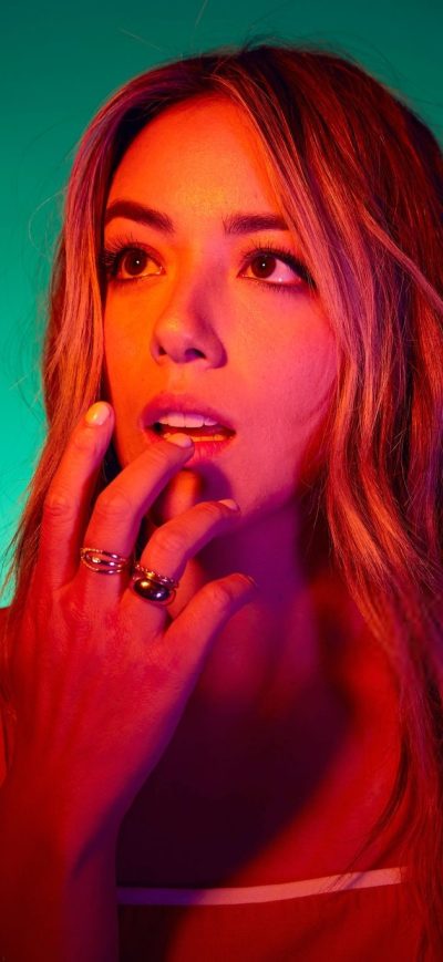 Fond d'écran iPhone Chloe Bennet 2019