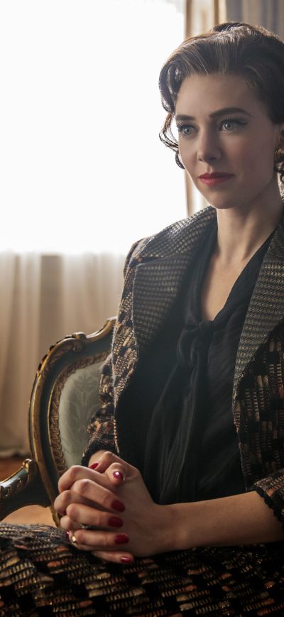 Fond d'écran iPhone Vanessa Kirby As Princess Margaret In The Crown Tv Series