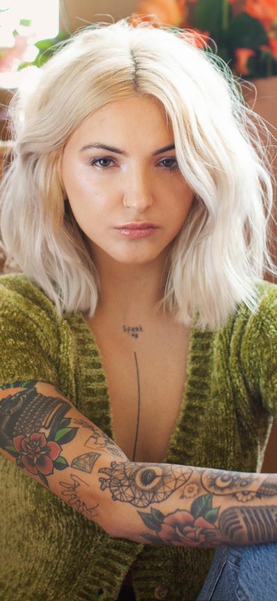 Fond d'écran iPhone Julia Michaels 2019 New