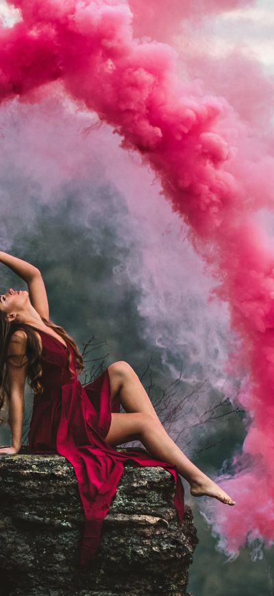 Fond d'écran iPhone Girl Red Dress Smoke Bomb