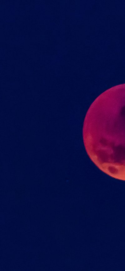 Fond d'écran iPhone Blood Red Moon In Blue Sky