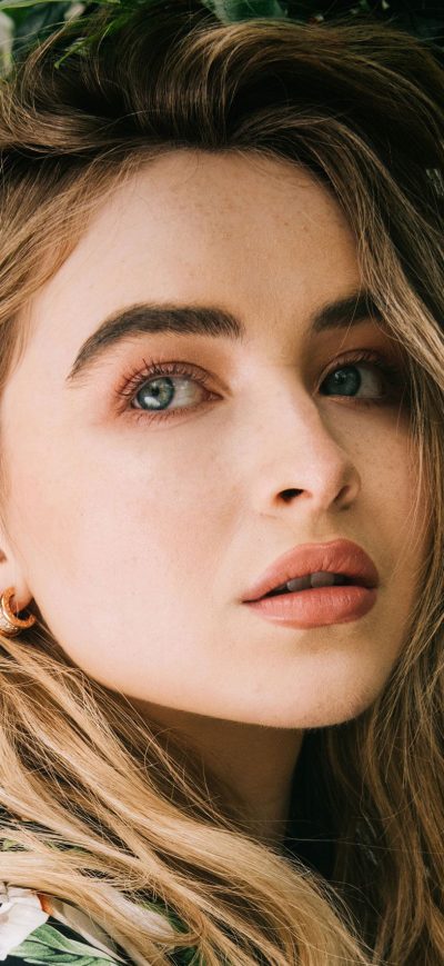 Fond d'écran iPhone Sabrina Carpenter Marie Claire 2019 4k