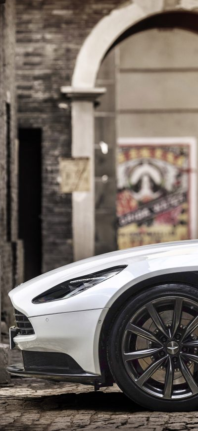 Fond d'écran iPhone 2018 Aston Martin DB11 V8