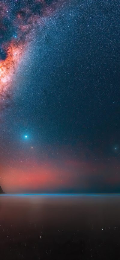 Fond d'écran iPhone Milky Way Rises At A Remote Bay Near Christchurch 4k