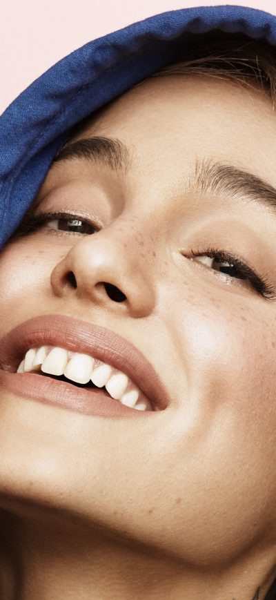 Fond d'écran iPhone Ariana Grande Vogue Uk 2018