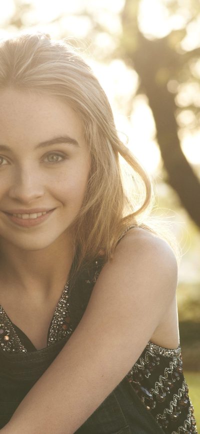 Fond d'écran iPhone Sabrina Carpenter Cute 5k