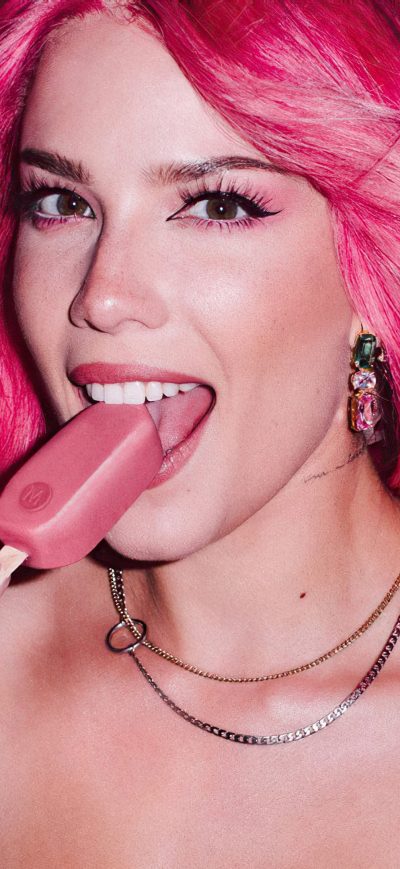 Fond d'écran iPhone Halsey Magnum Campaign True To Pleasure July 2020