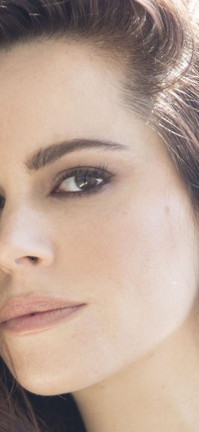 Fond d'écran Emily Hampshire sur iPhone