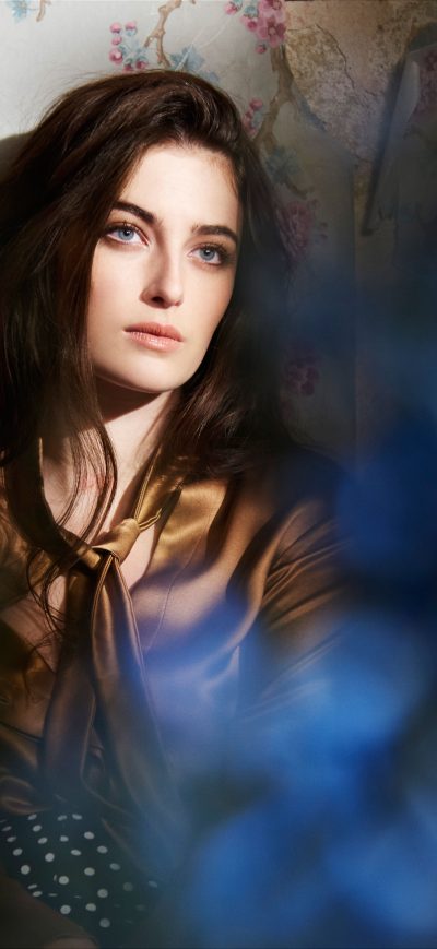 Fond d'écran Millie Brady sur iPhone