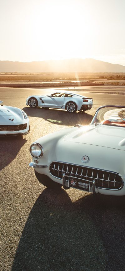 Fond d'écran iPhone Chevrolet Corvette Old 1953 And New Models