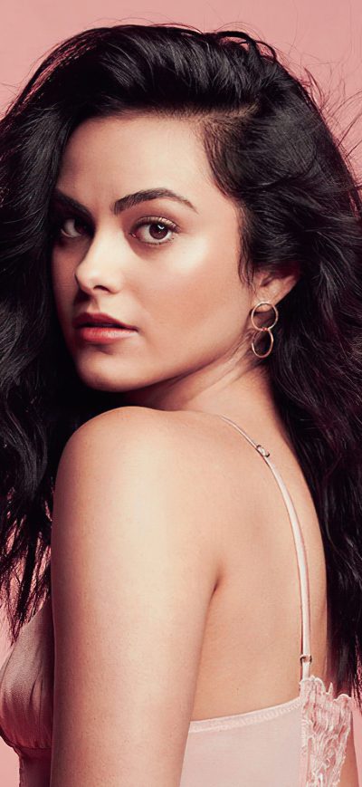 Fond d'écran iPhone Camila Mendes 2021 4k
