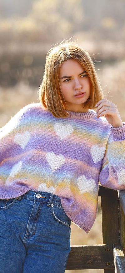 Fond d'écran iPhone Short Hair Girl Sweater