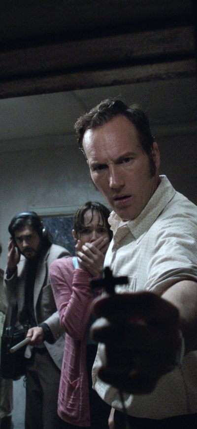 Fond d'écran iPhone The Conjuring 2 Priest