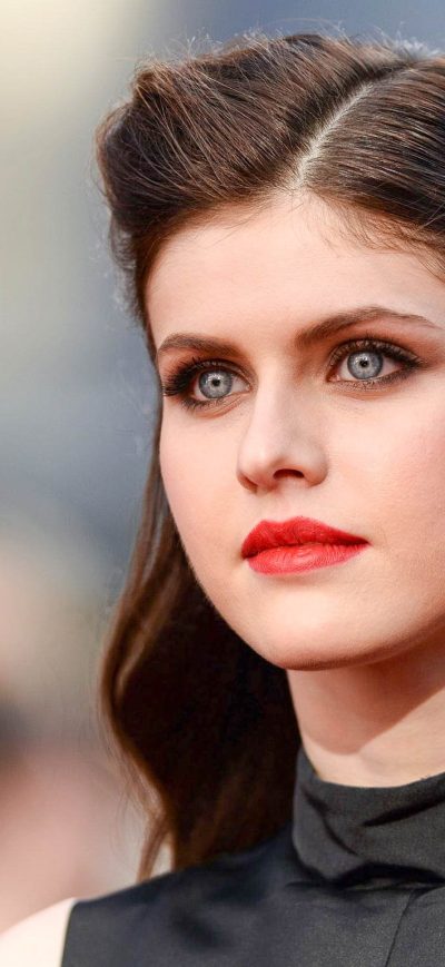 Fond d'écran iPhone Alexandra Daddario Latest
