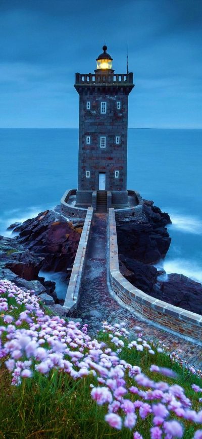 Fond d'écran iPhone Lighthouse Spring